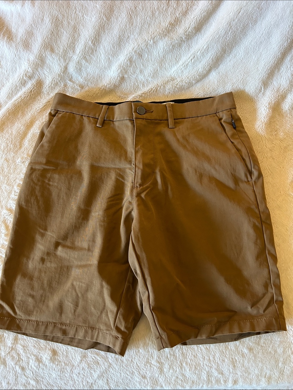 Old Navy Men's Flat-Front Shorts in Brown
